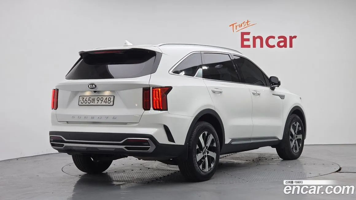 Kia Sorento — фото 6