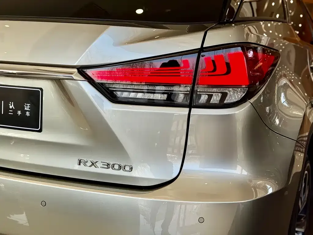 Lexus RX — фото 7