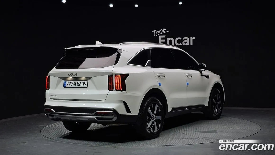 Kia Sorento — фото 7