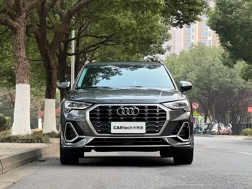 Audi Q3 — фото 9