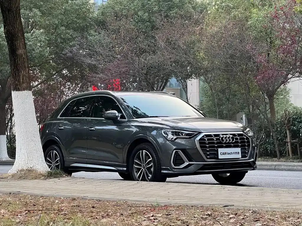 Audi Q3 — фото 8