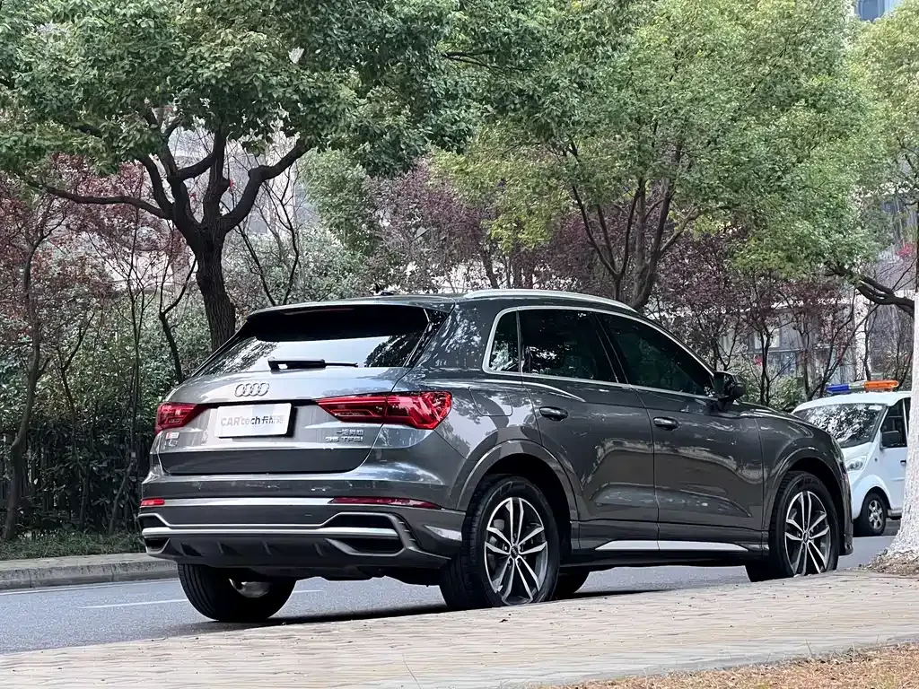 Audi Q3 — фото 4