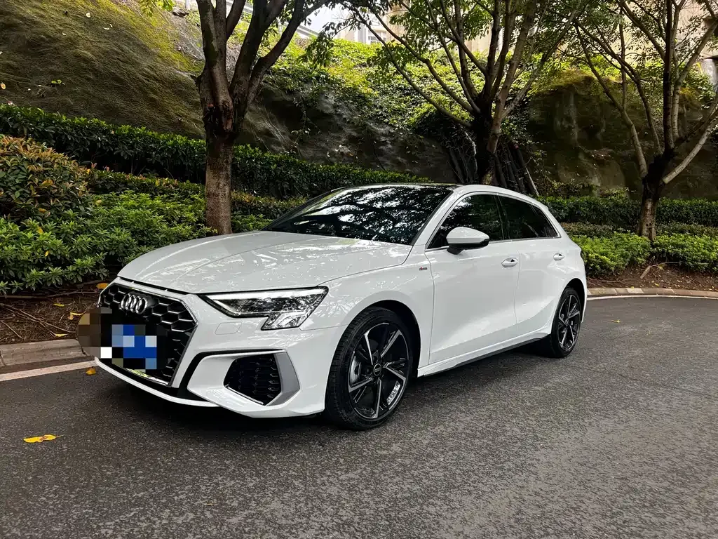 Audi A3 — фото 1
