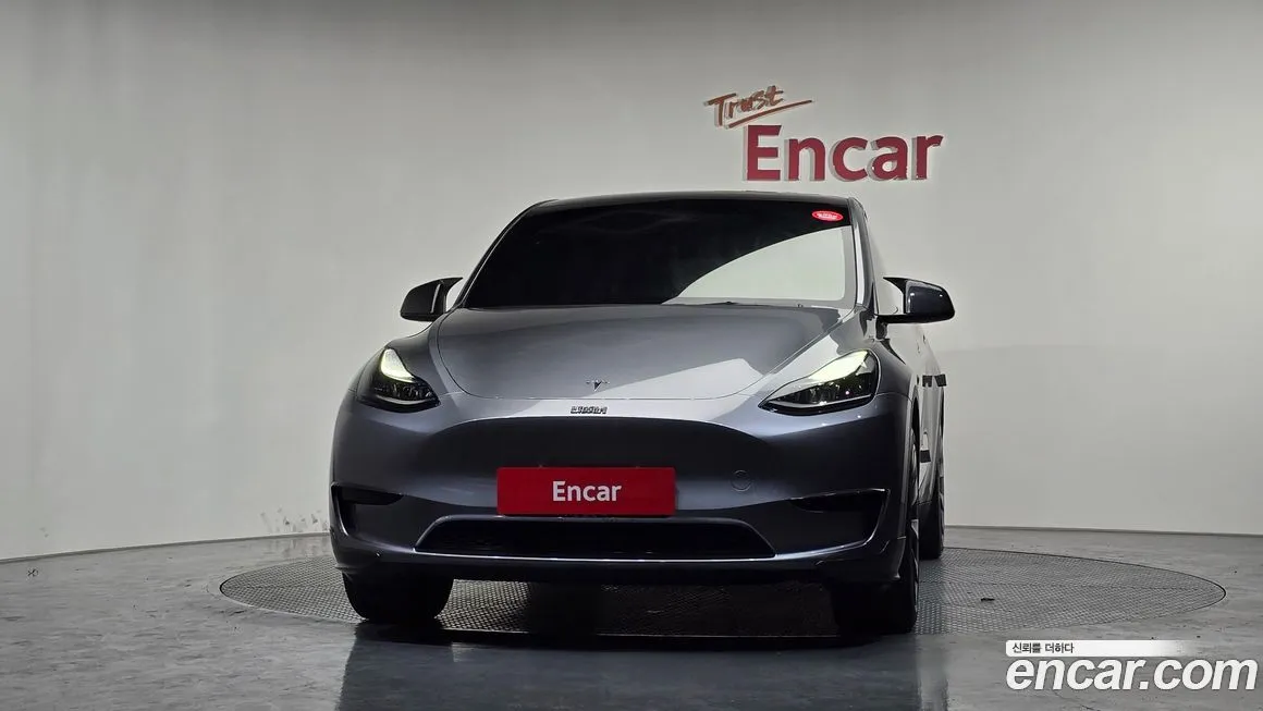 Tesla Model Y — фото 8