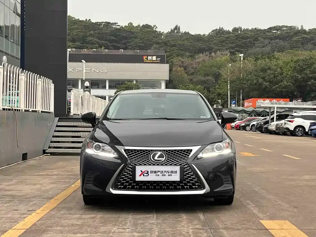 Lexus CT — фото 8