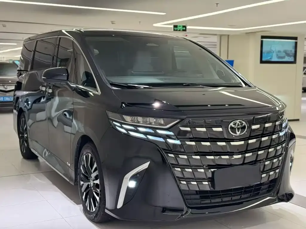 Toyota Alphard — фото 5