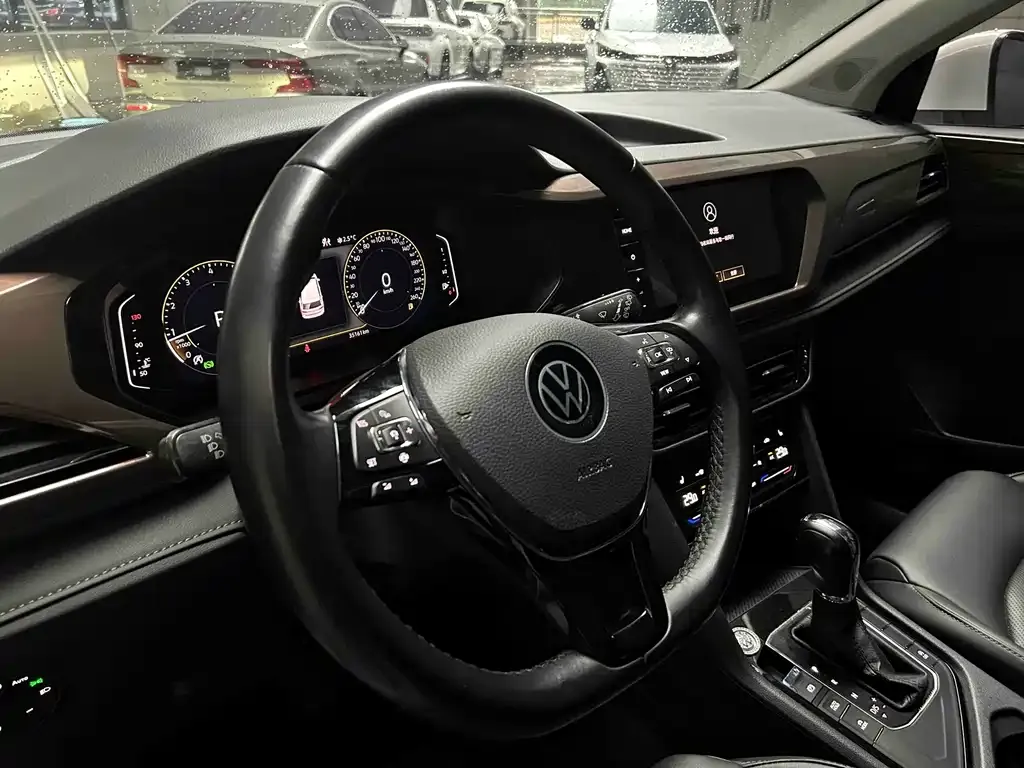Volkswagen Tharu — фото 7