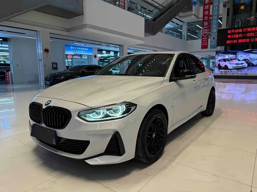 BMW 1 Series — фото 1