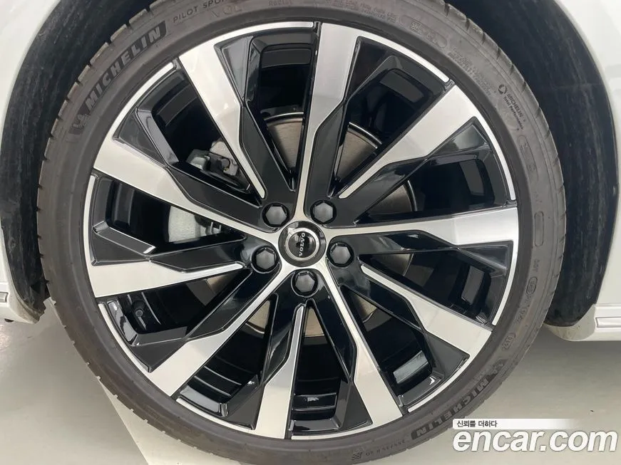 Volvo S90 — фото 10