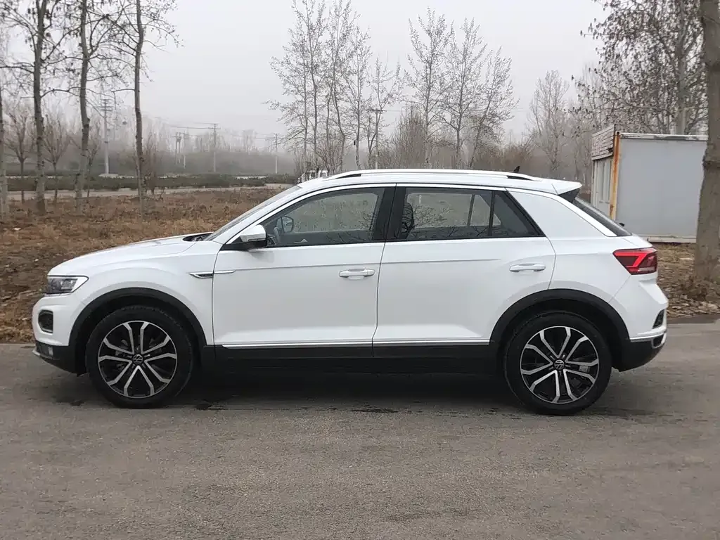 Volkswagen T-Roc — фото 3