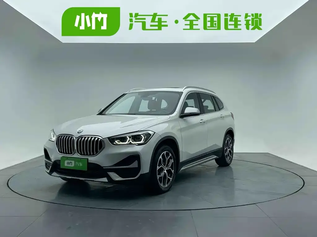 BMW X1 — фото 1