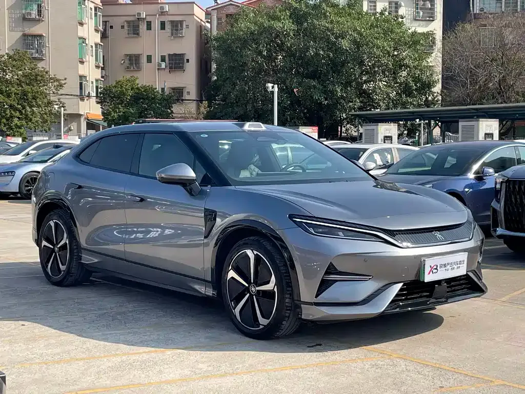 BYD L EV — фото 10