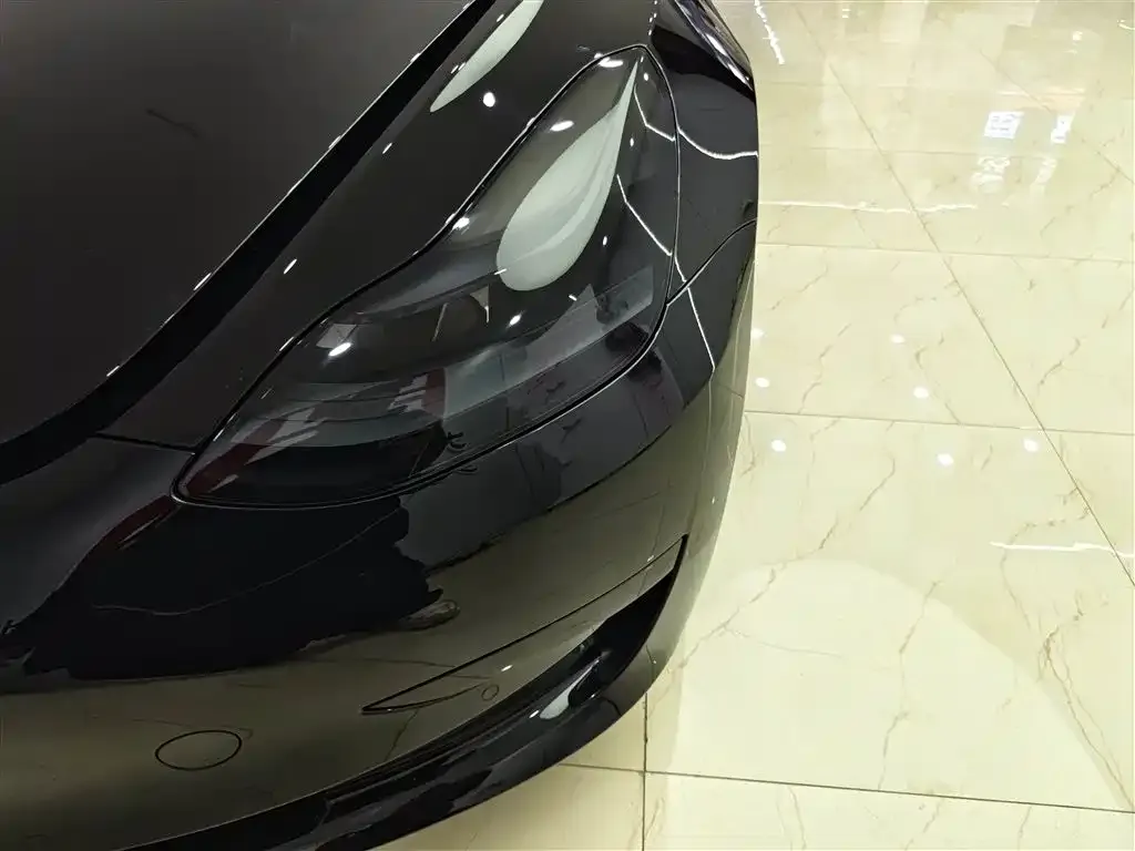 Tesla Model 3 — фото 2