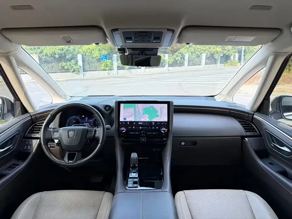Toyota Vellfire — фото 7