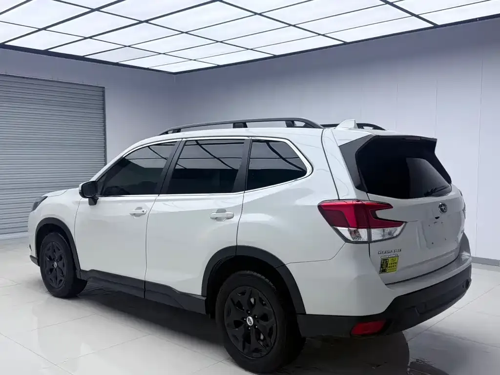 Subaru Forester — фото 6