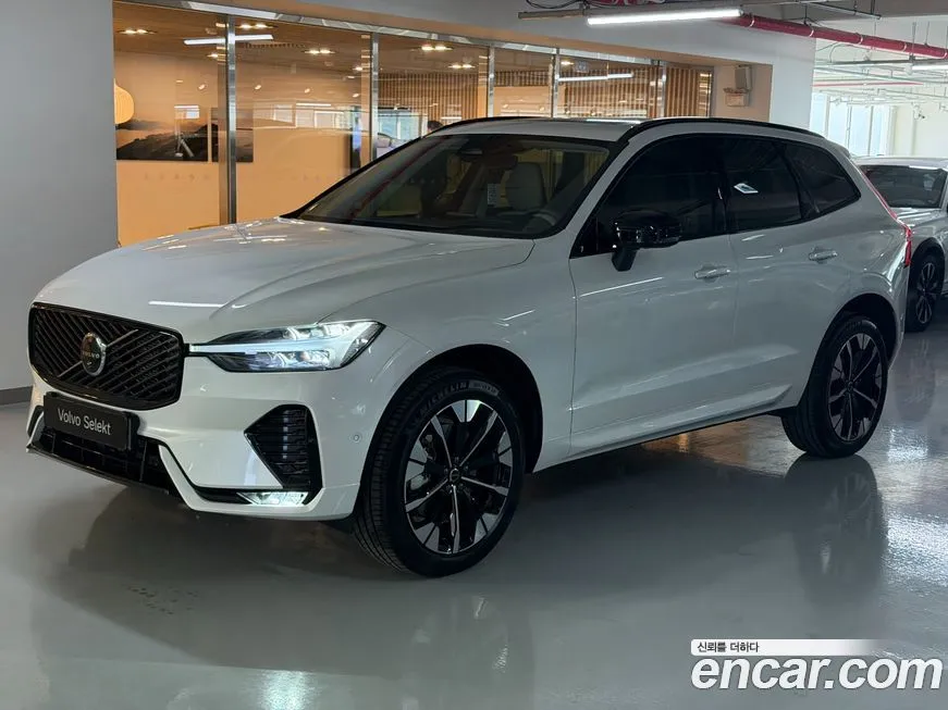 Volvo XC60 — фото 1