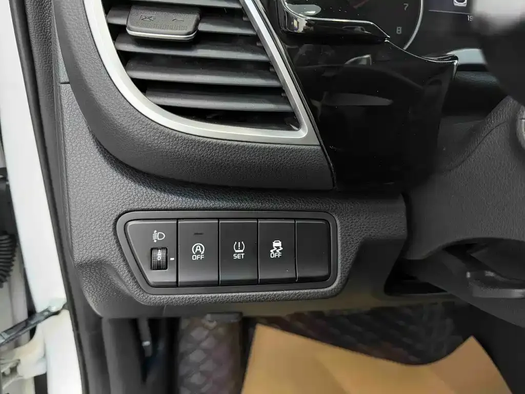 Kia KX3 — фото 4