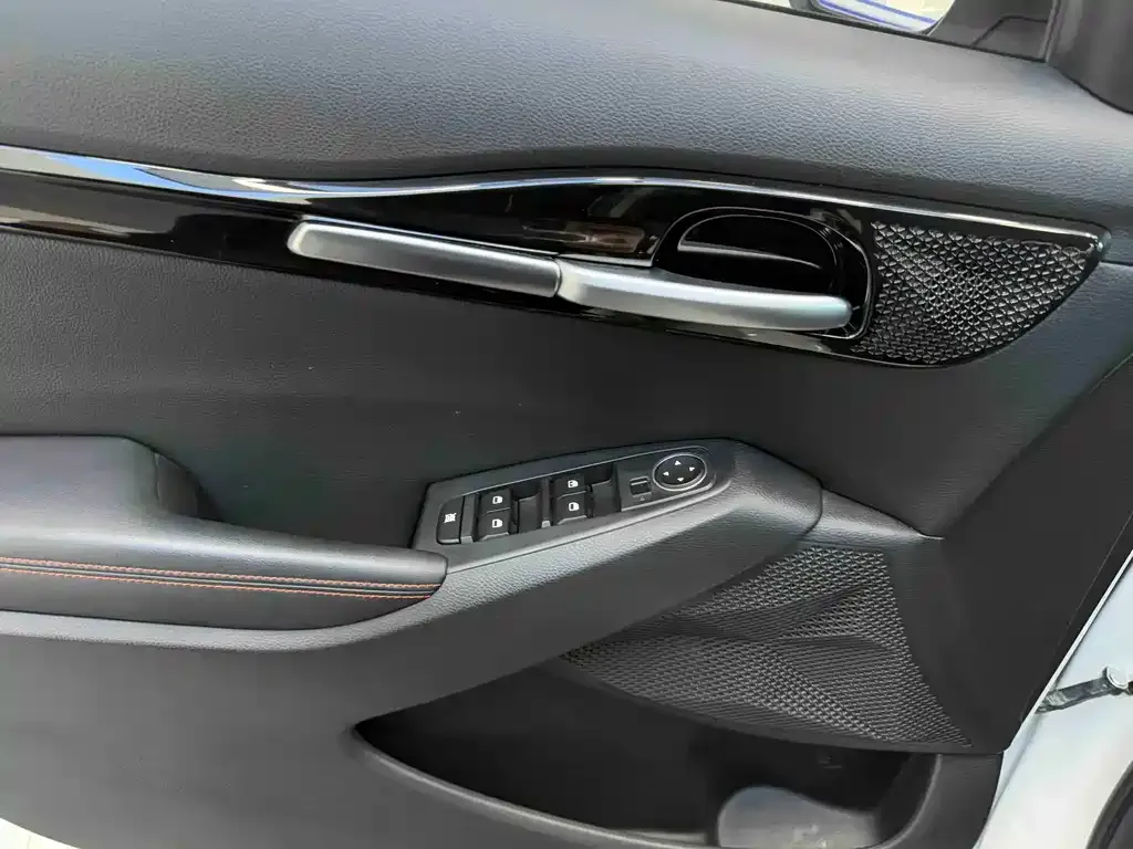 Kia KX3 — фото 8