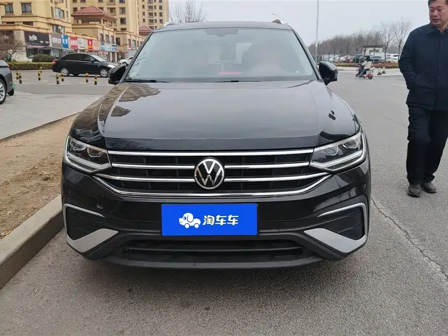 Volkswagen Tiguan L — фото 7