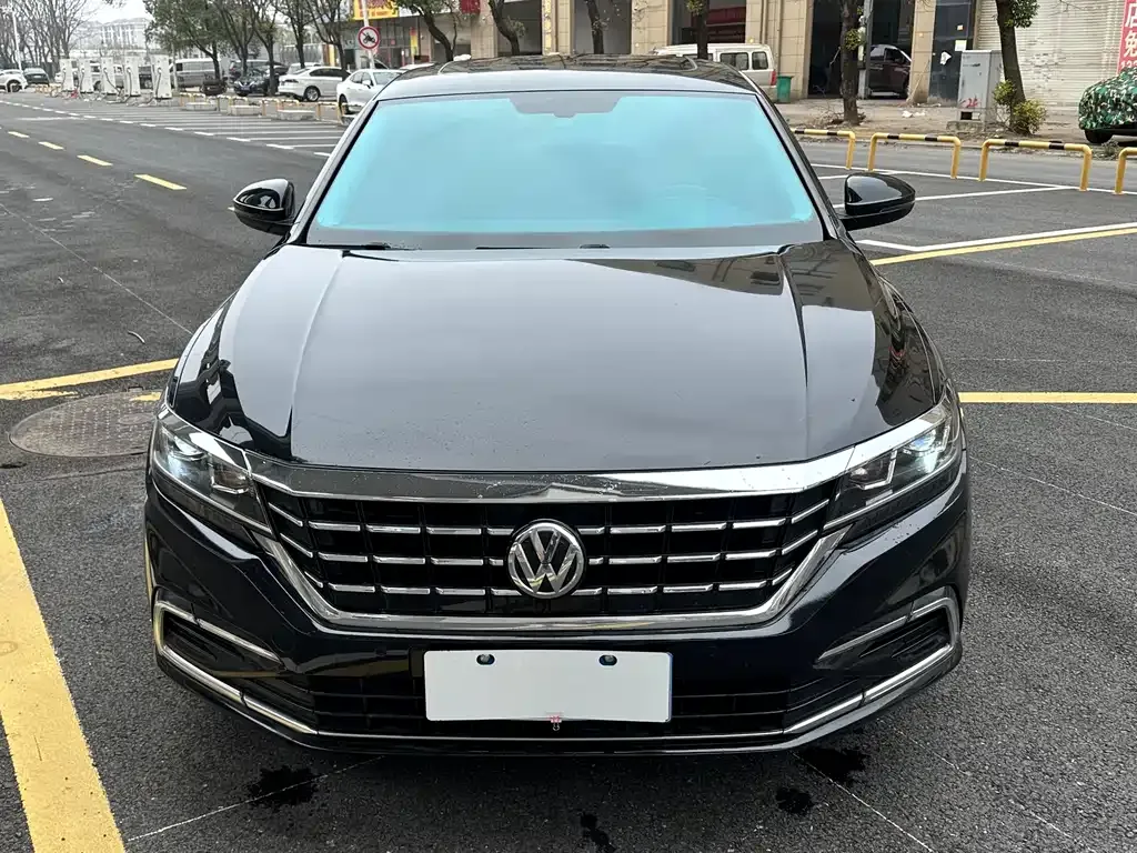Volkswagen Passat — фото 9