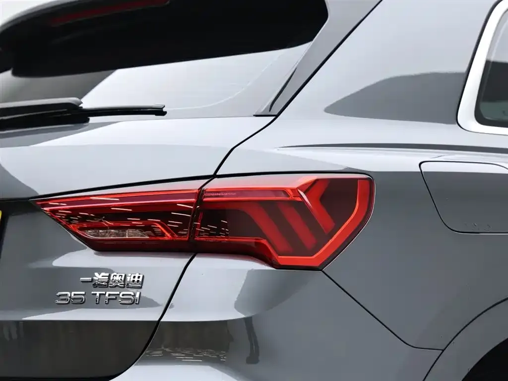 Audi Q3 — фото 5
