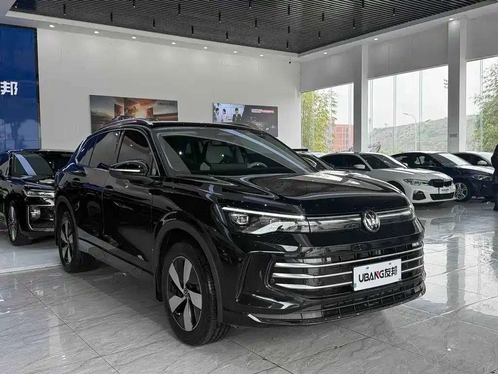 Volkswagen Tiguan L — фото 9
