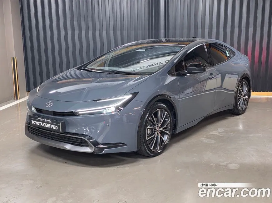 Toyota Prius — фото 1