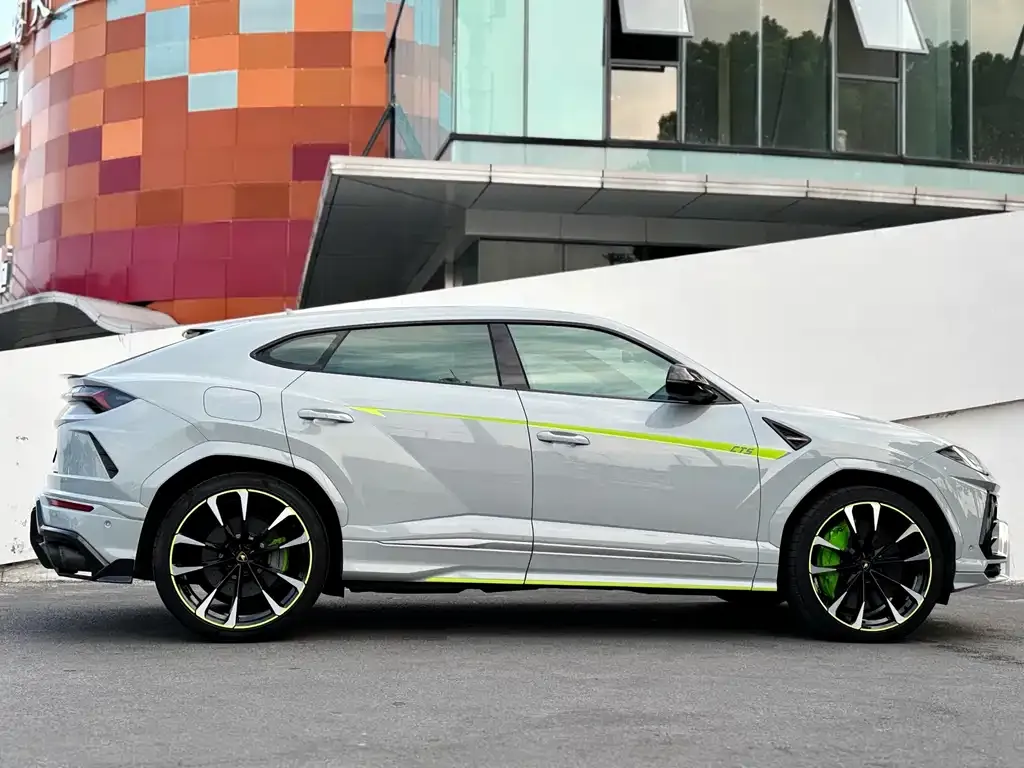 Lamborghini Urus — фото 2