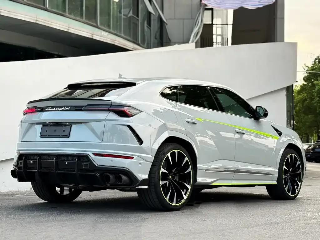 Lamborghini Urus — фото 7