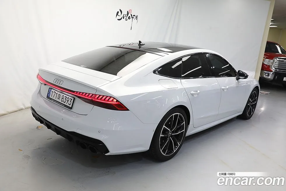 Audi A7 — фото 7