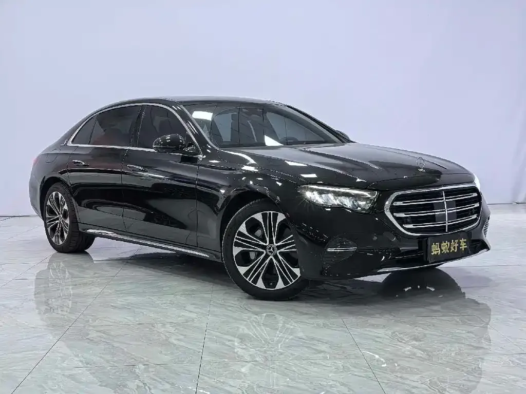 Mercedes-Benz E-Class — фото 10