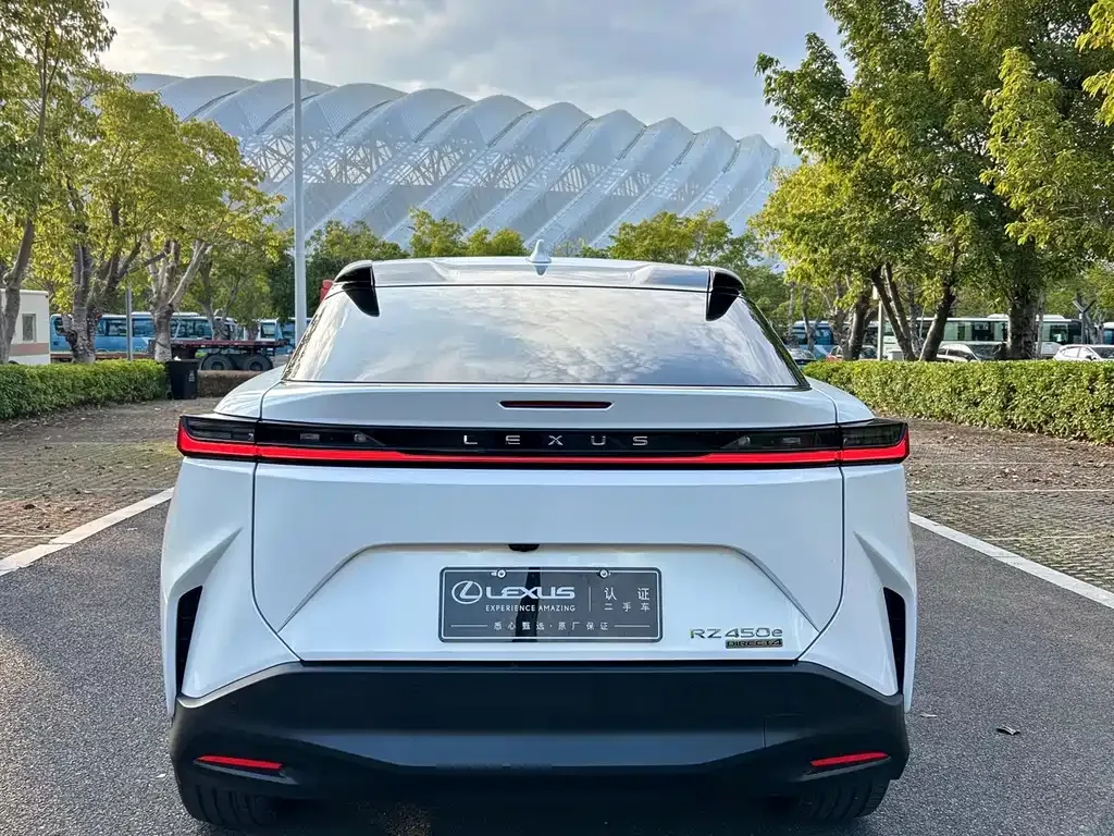 Lexus RZ — фото 8