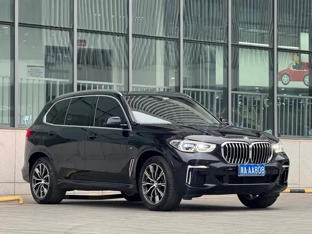 BMW X5 — фото 1