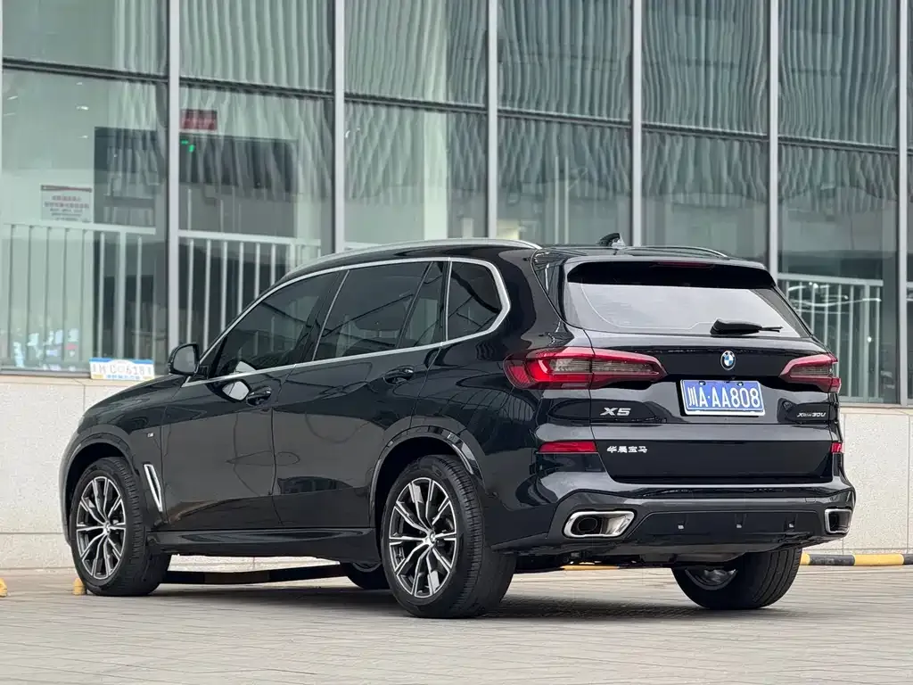 BMW X5 — фото 2
