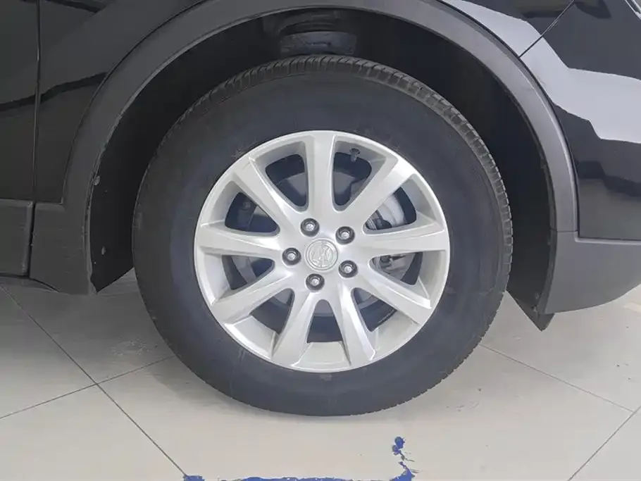 Buick Envision Plus — фото 4