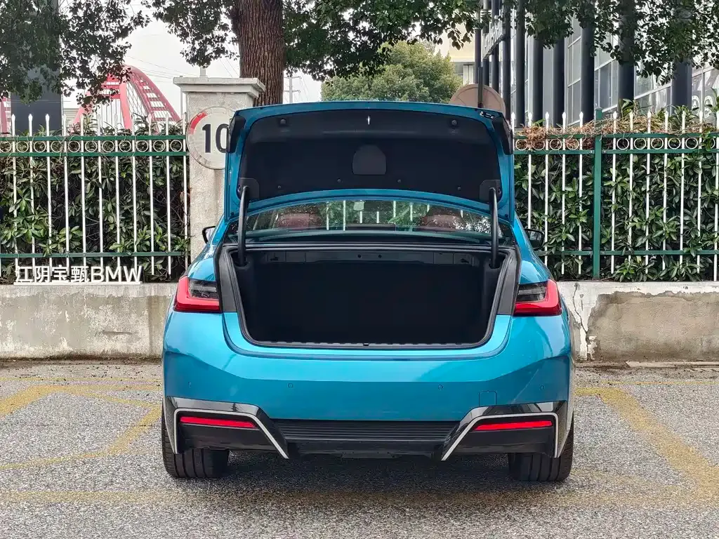 BMW i3 — фото 5