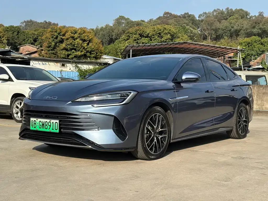 BYD Seal — фото 1