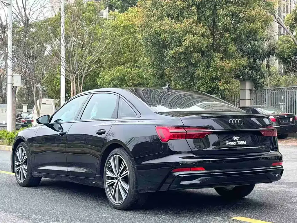 Audi A6L — фото 2