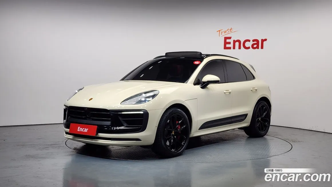Porsche Macan — фото 1