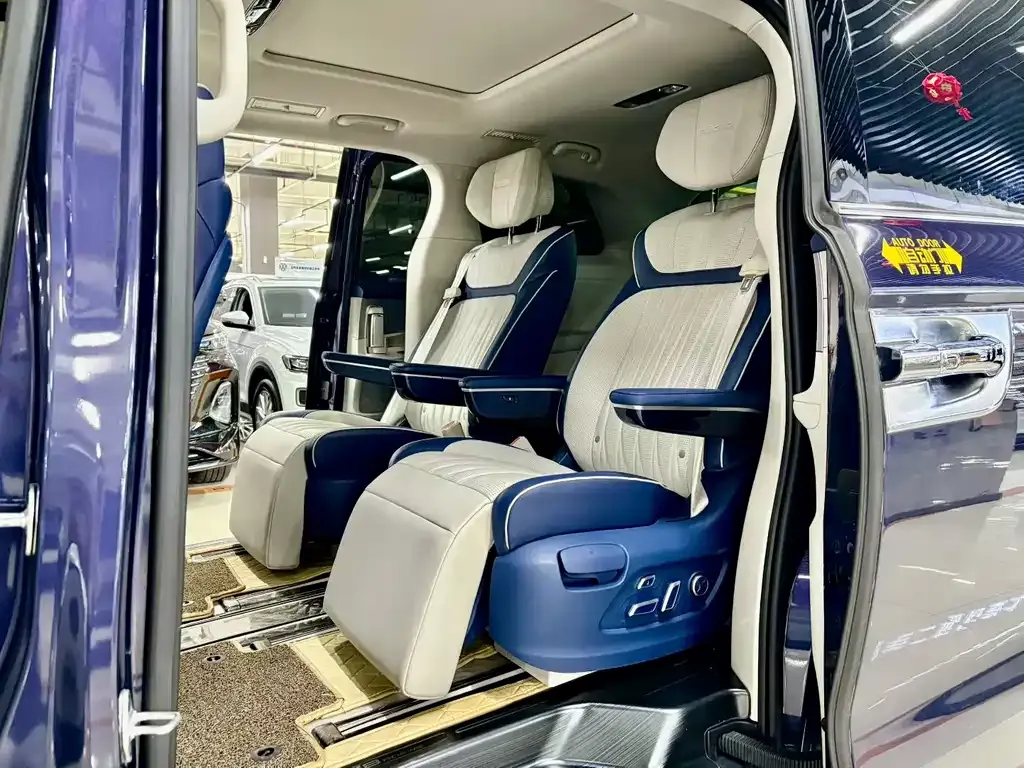 Roewe iMAX8 — фото 5