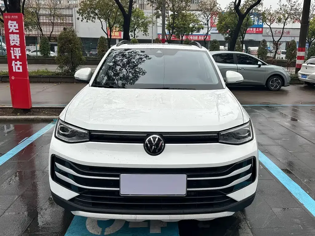 Volkswagen Tharu — фото 5
