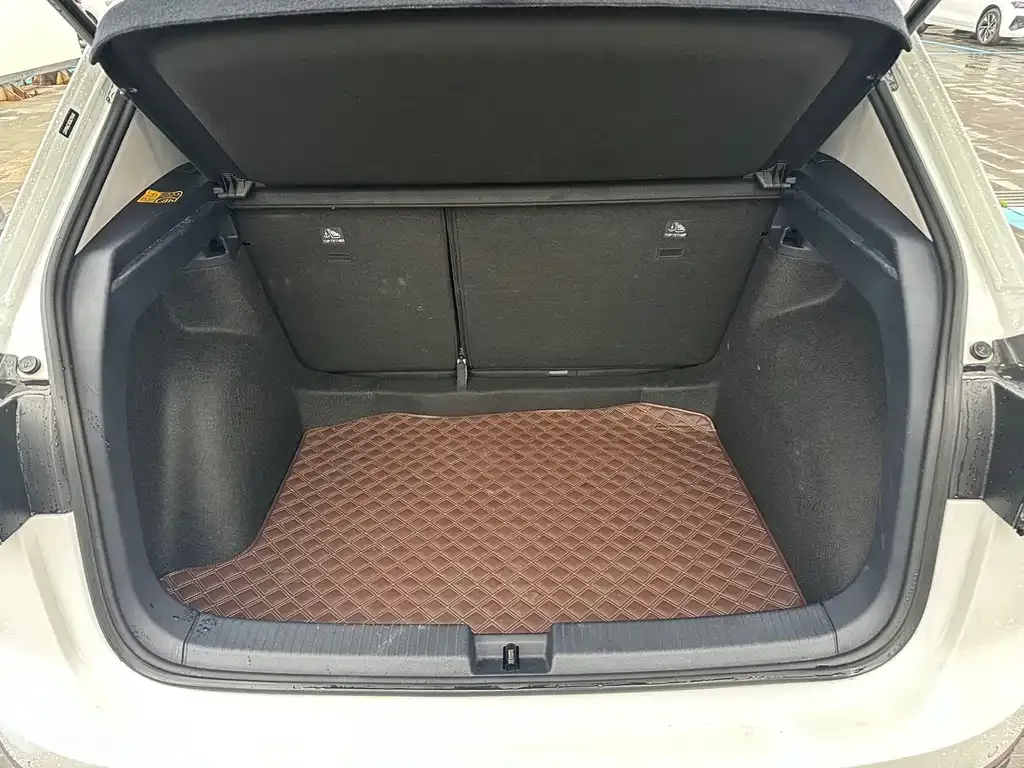 Volkswagen Tharu — фото 3