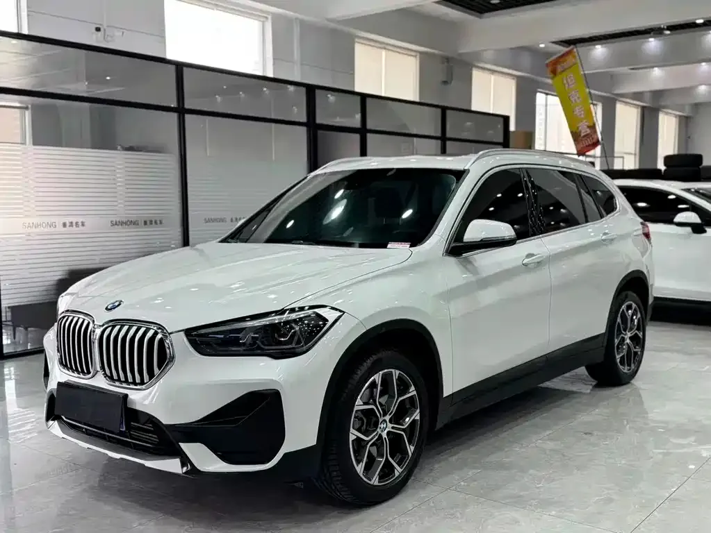 BMW X1 — фото 1