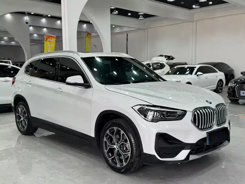 BMW X1 — фото 7