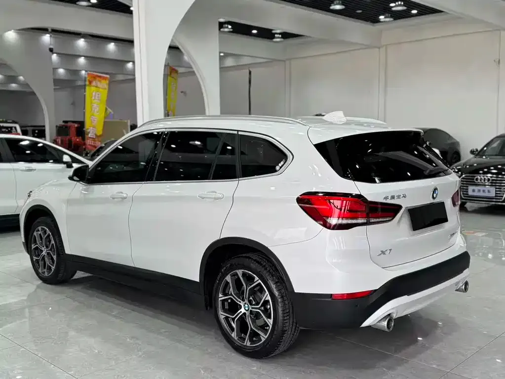 BMW X1 — фото 2