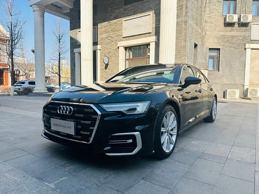 Audi A6L — фото 1