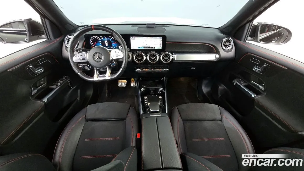 Mercedes-Benz GLB-Class — фото 10