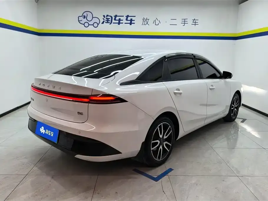 Roewe D6 — фото 10