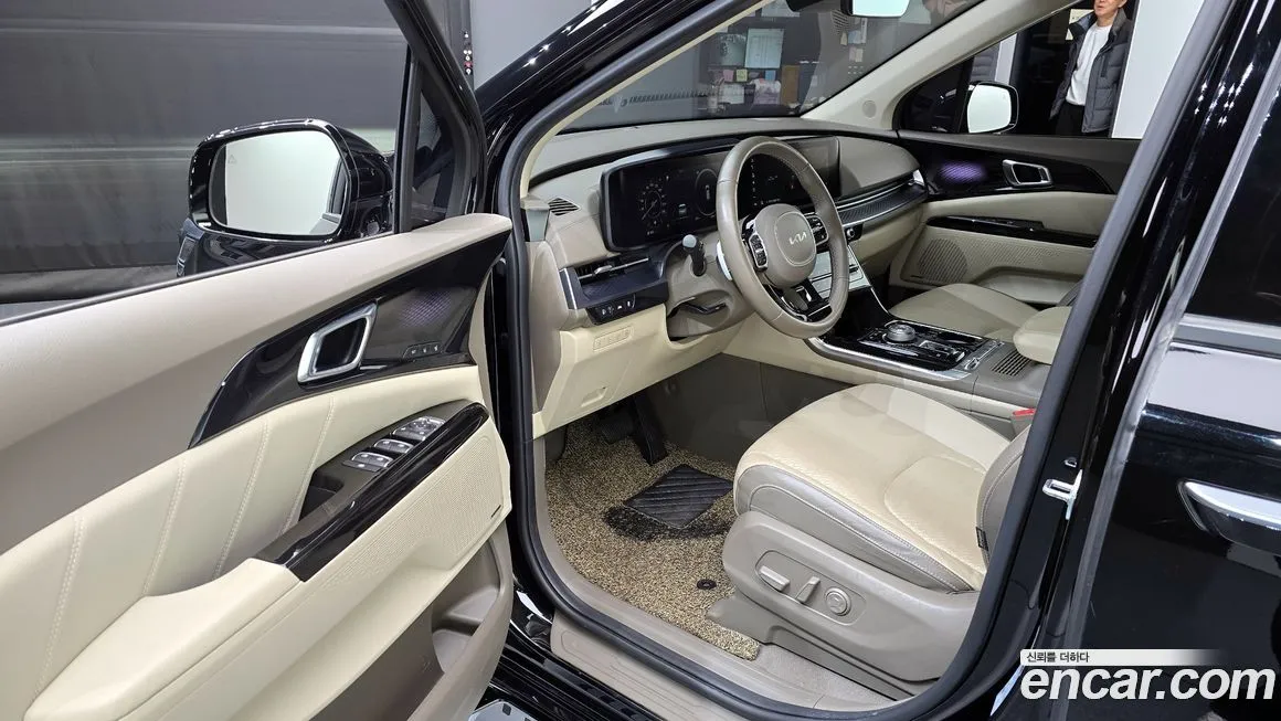 Kia Carnival — фото 10