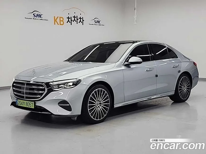 Mercedes-Benz E-Class — фото 1